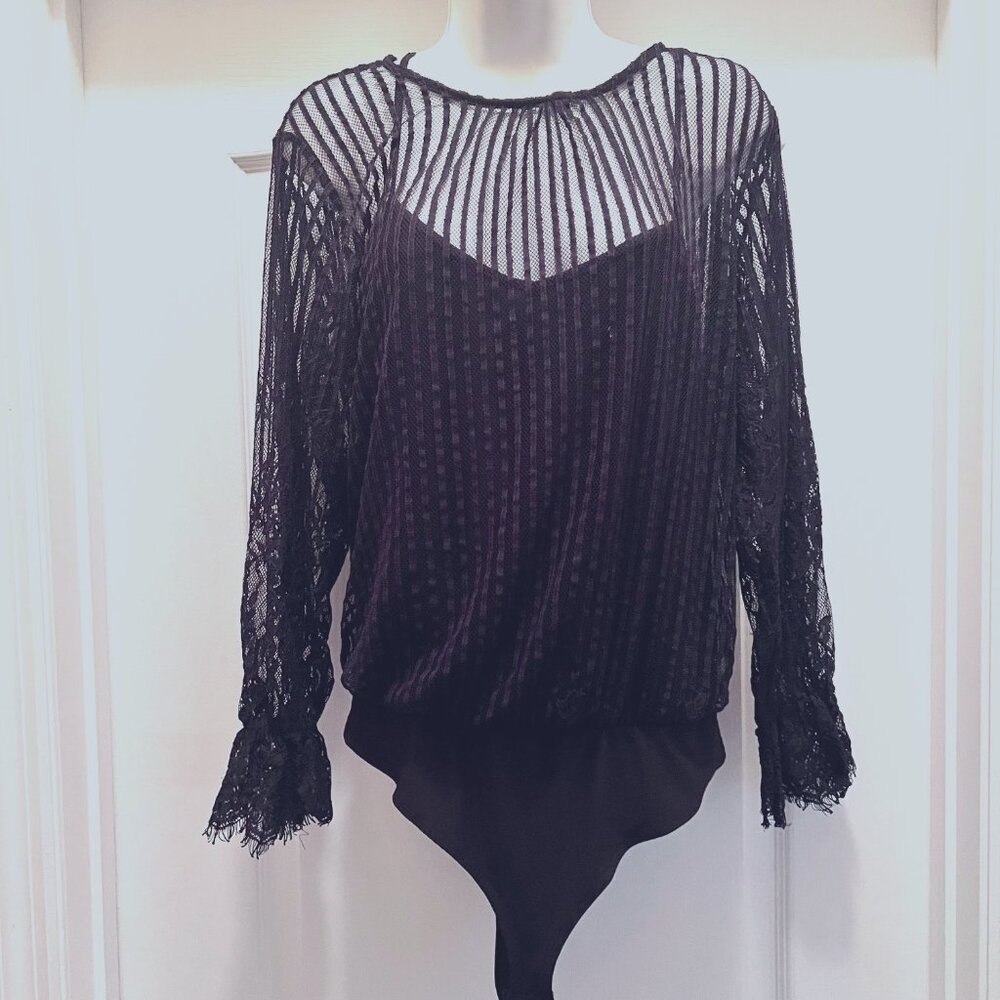 Melograno Rico-Long Sleeve Women's Black Lace Bodysuit-Med-Flowy Sleeves-Cut Out